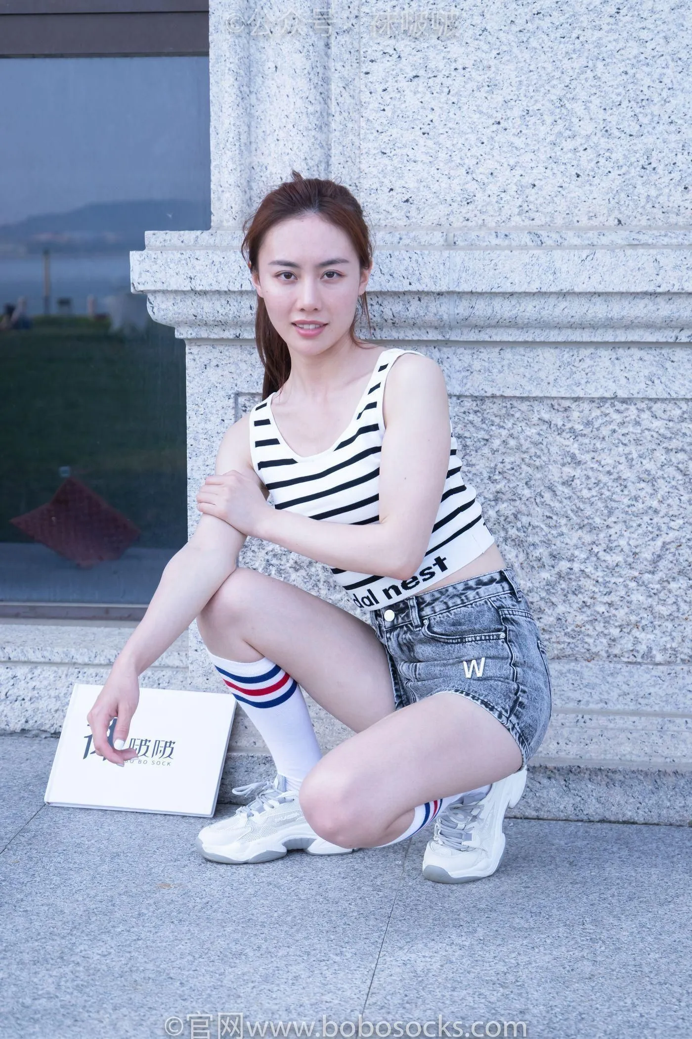[BoBoSocks袜啵啵]NO.006 小米-运动鞋、白色小腿袜、裸足 [130P]插图1